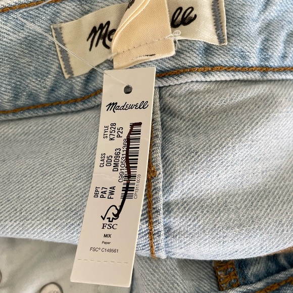 Madewell The Petite Curvy Perfect Vintage Jean in Fitzgerald Wash - Picture 10 of 12